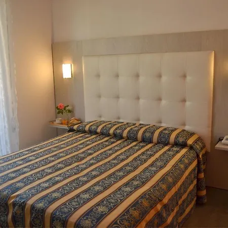 Отель Vergilius 3*